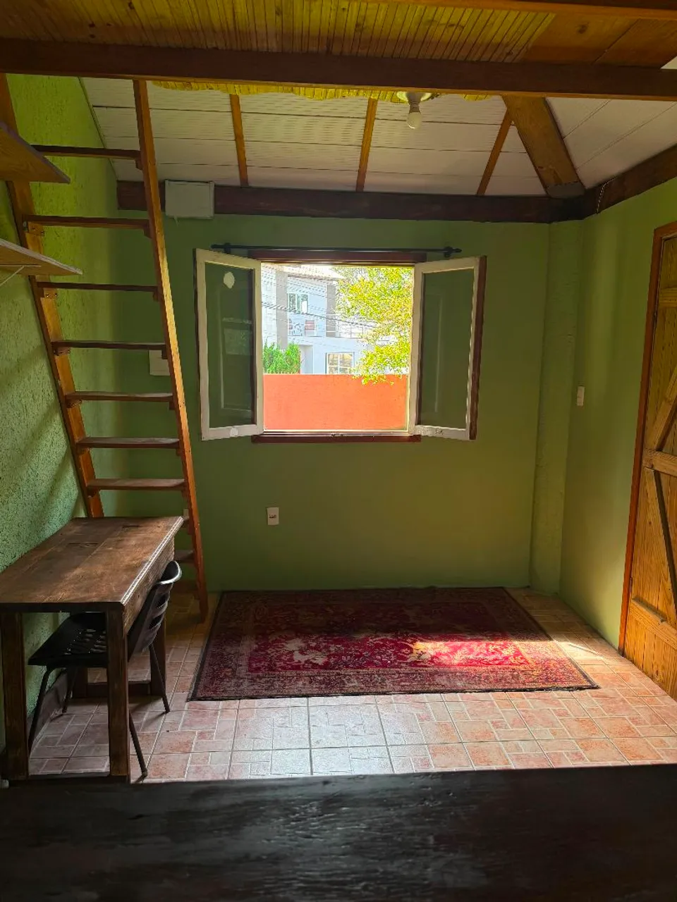 Studio, 18 m², with a home office