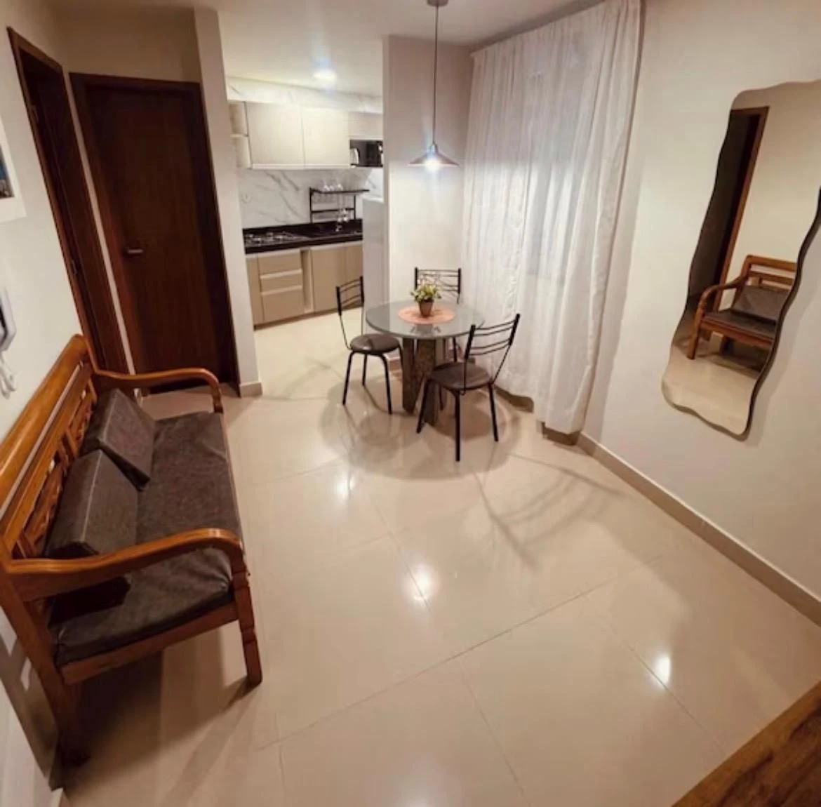 Furnished 2-bedroom apartment with open-plan kitchen