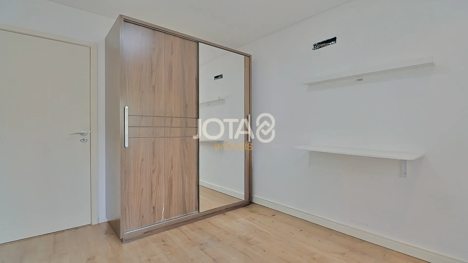 3-bedroom apartment with 185 m² and private BBQ space — photo 5