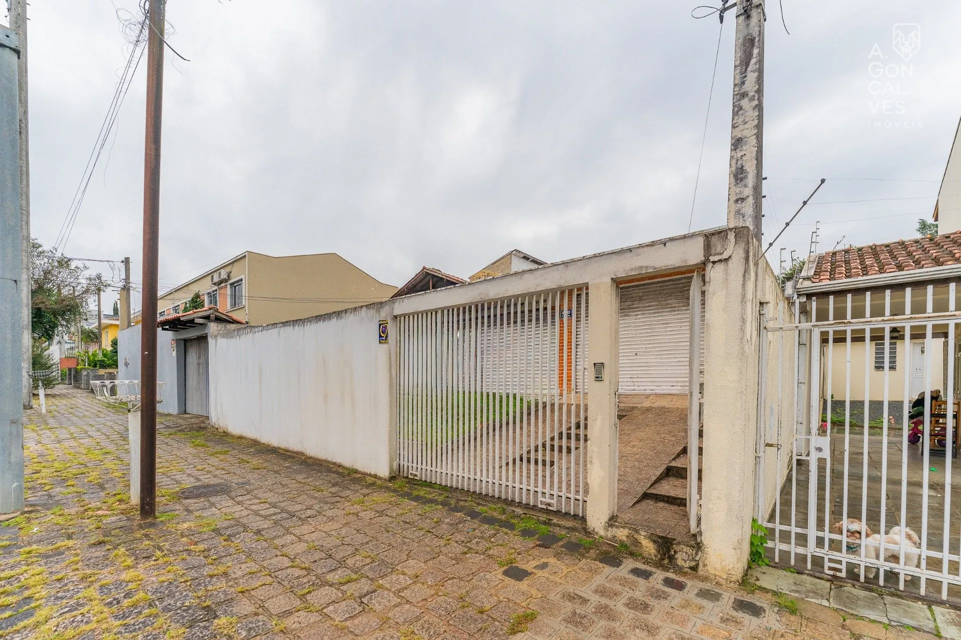 House with 3 bedrooms and 2 parking spaces — photo 32