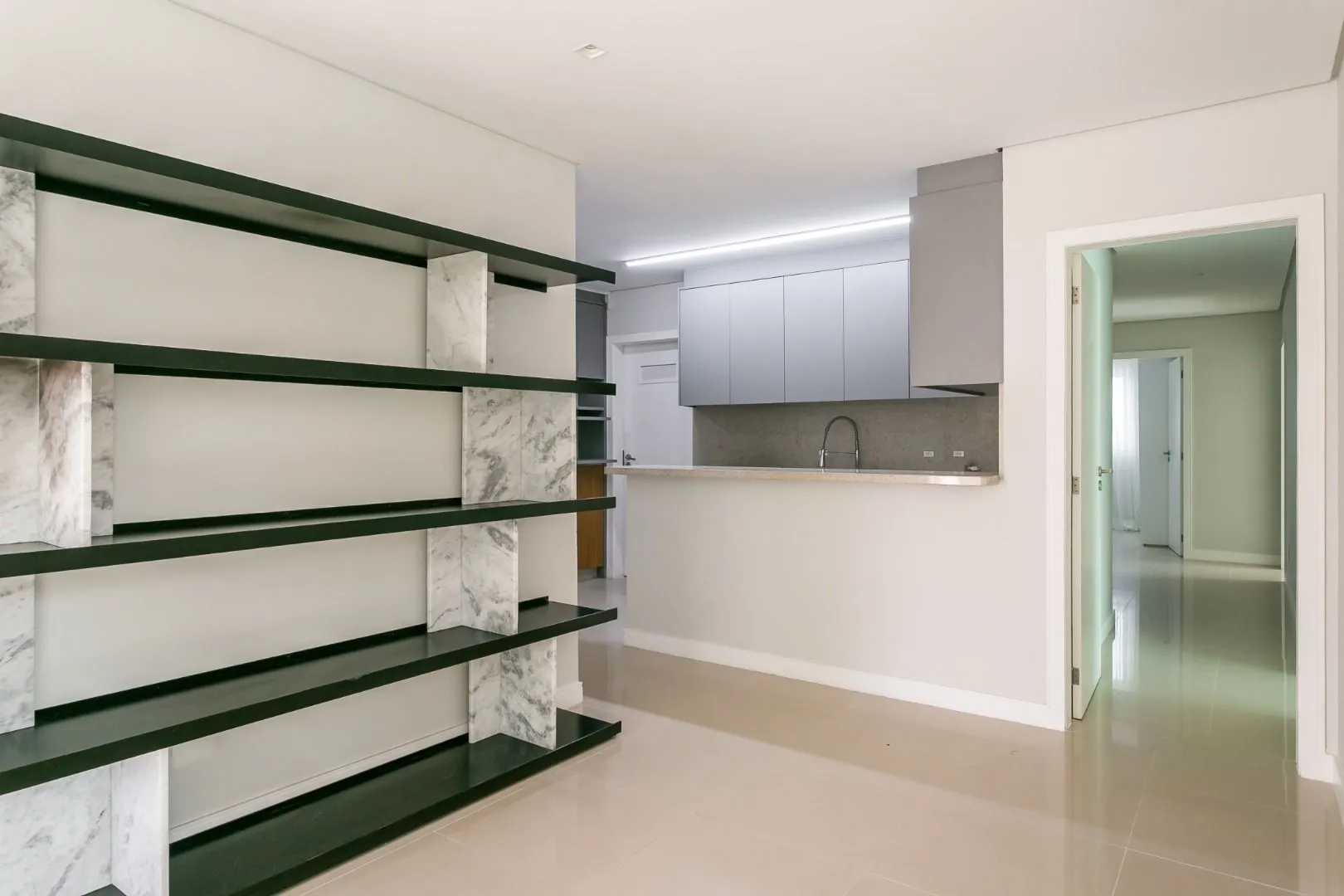 Пентхаус 260 м²: 3 спальни с ванными и 3 места парковки — photo 10