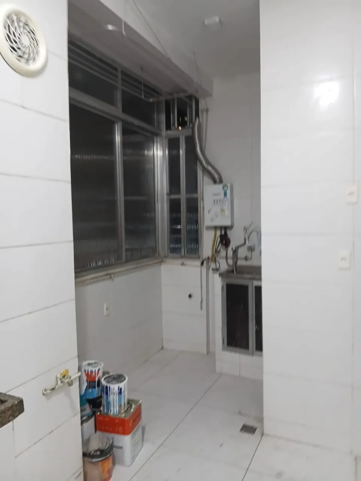 75 m² apartment with a walk-in closet and a home office — photo 48