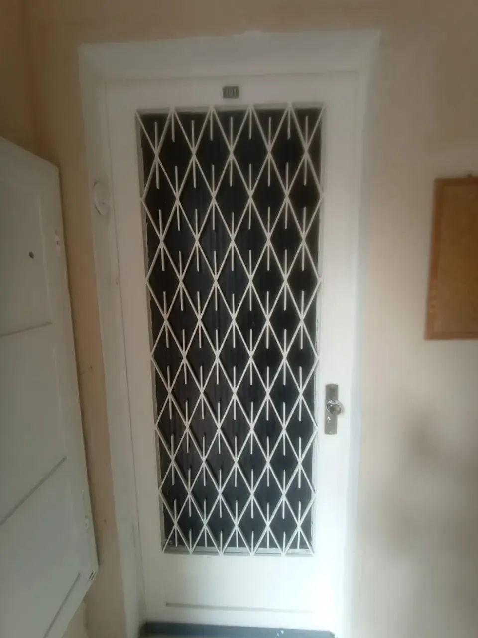 Casa de vila com 2 quartos e banheiro com box de vidro — photo 9