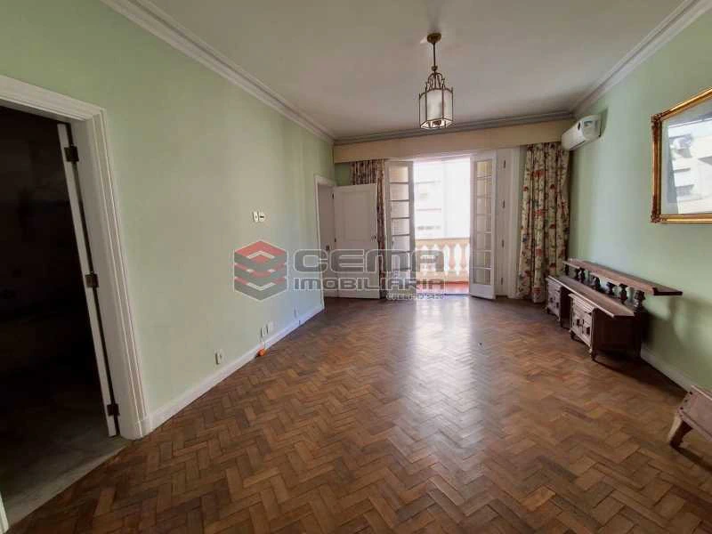 Apartamento de 4 quartos com 414 m² e varanda — photo 18