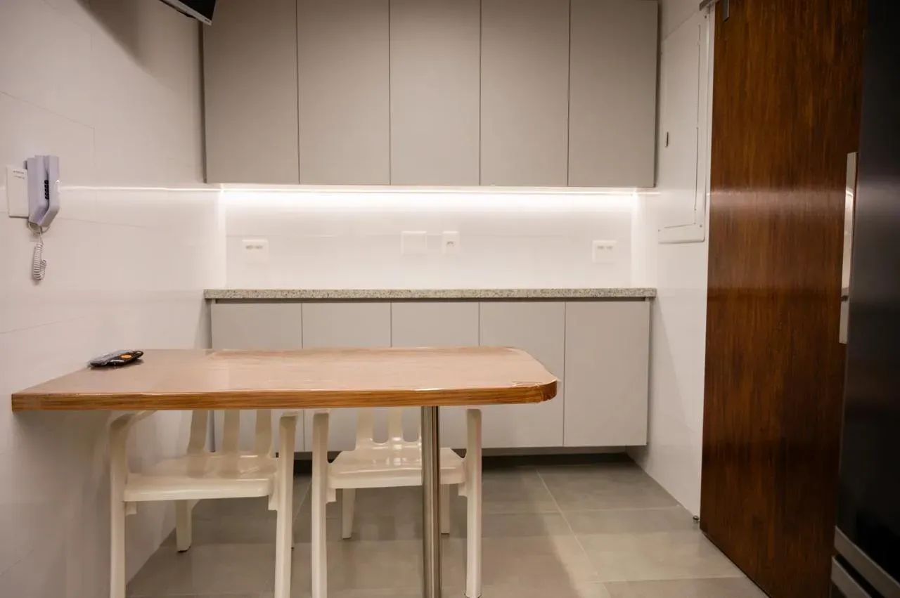 5-bedroom apartment, 1 with its own bathroom, 218 m² — photo 49