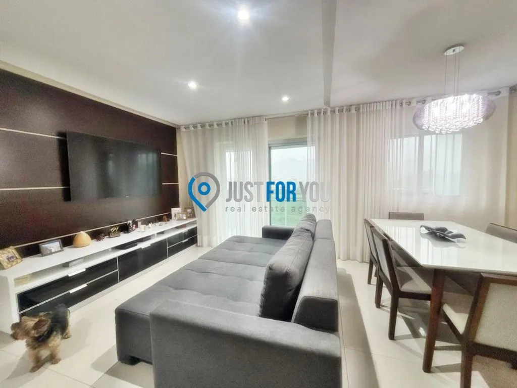 4-bedroom apartment with a mountain view in Rio de Janeiro — photo 7