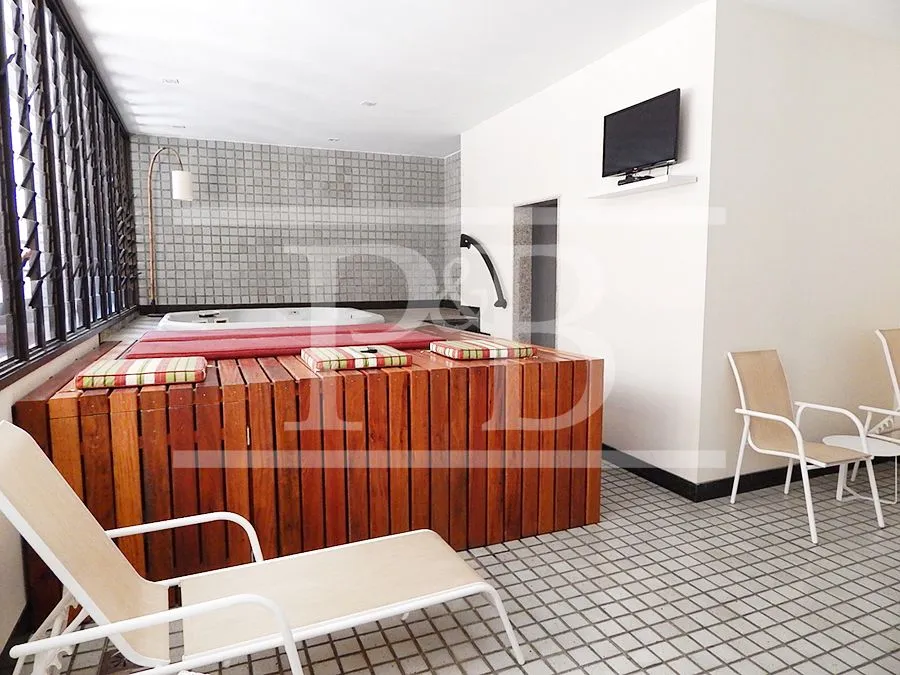 Furnished apartment with 2 bedrooms and an open-plan kitchen — photo 26