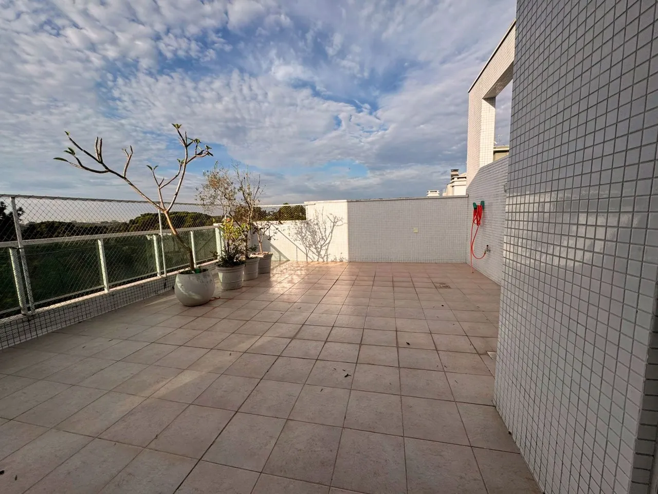 Home office in a 3-bedroom apartment, 141 m² — photo 16
