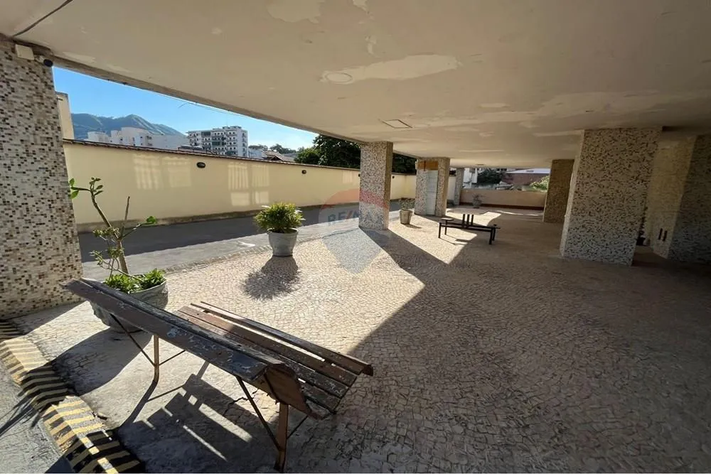 Furnished 4-bedroom apartment with 2 baths and 183 m² — photo 37