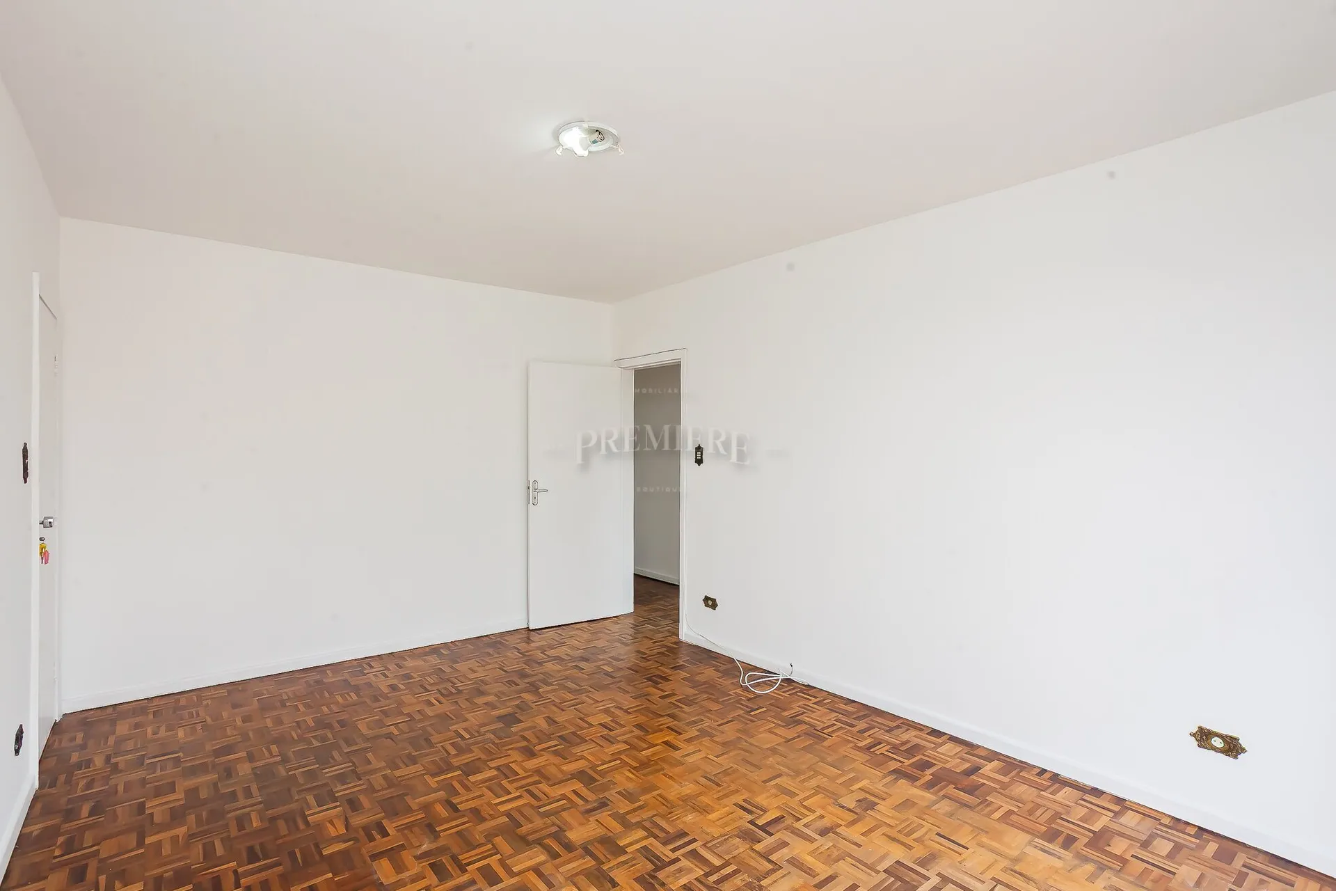 3-bedroom apartment with a washing machine in Curitiba — photo 15
