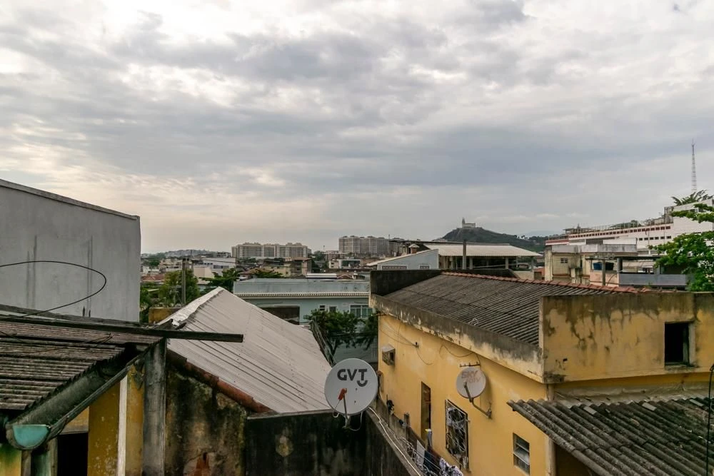 Furnished house with 5 bedrooms and a balcony — photo 49