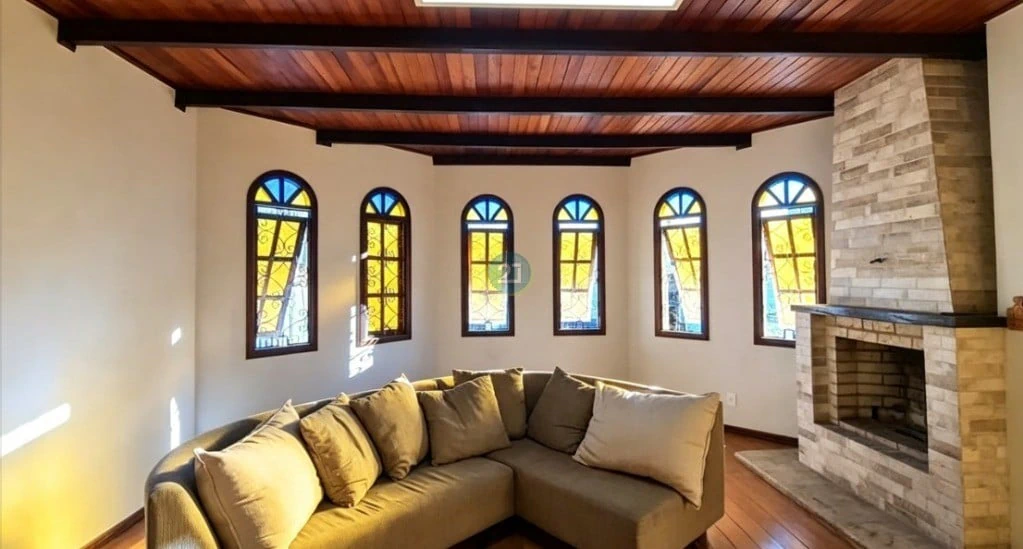 Casa amplia con 4 dormitorios, 4 baños y 3 plazas — photo 3