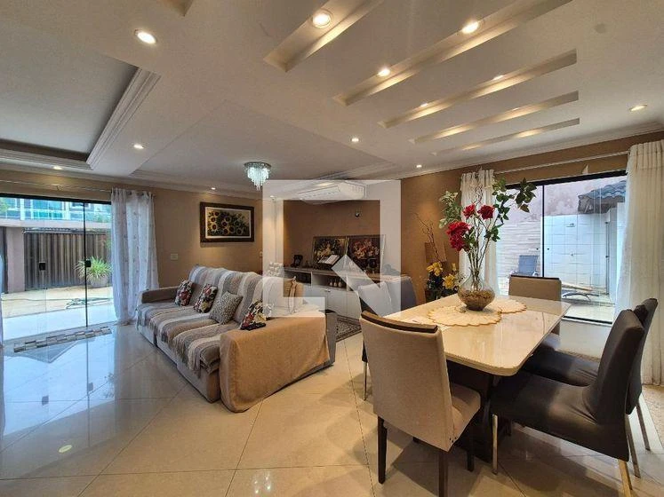 Furnished house, 400 m², with a glass-enclosed balcony — photo 19