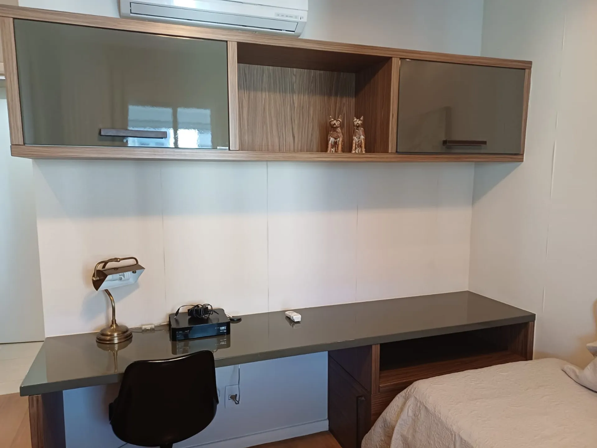 Furnished 3-bedroom apartment with open-plan kitchen — photo 34