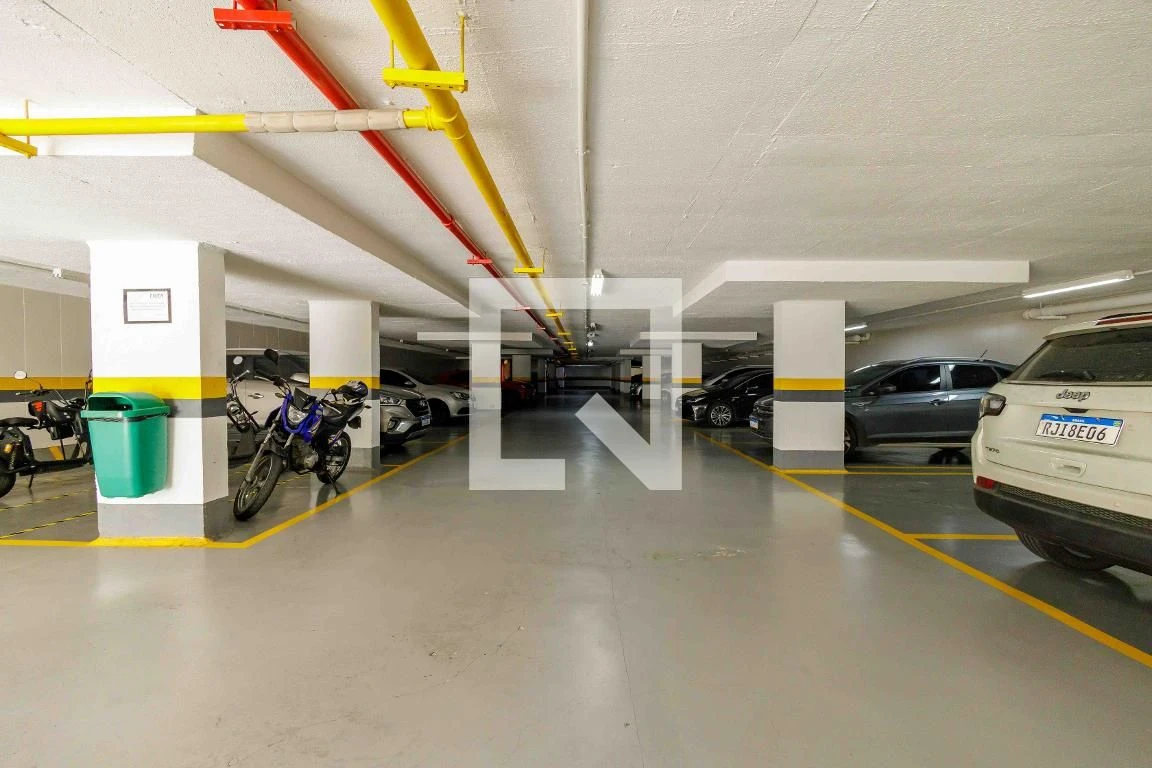 Apartamento mobiliado com 4 quartos e 4 banheiros — photo 43
