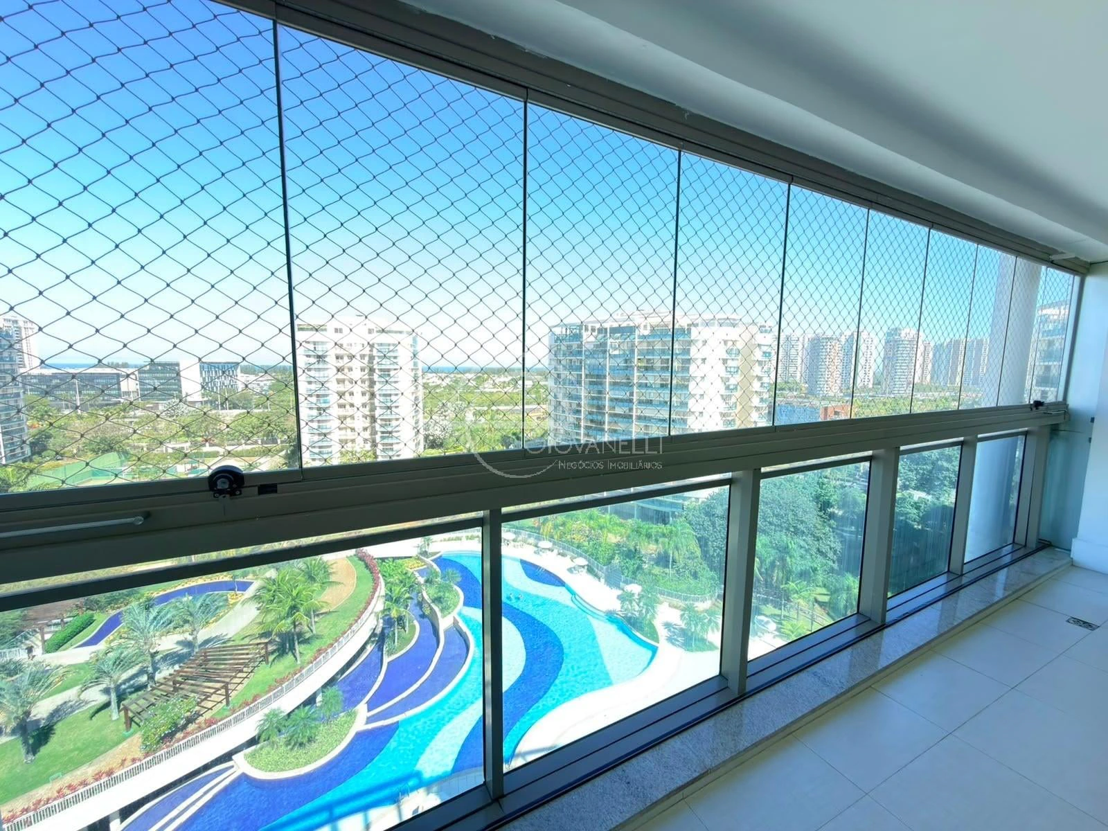 Apartamento de 4 suítes com 233 m² e 3 vagas — photo 18