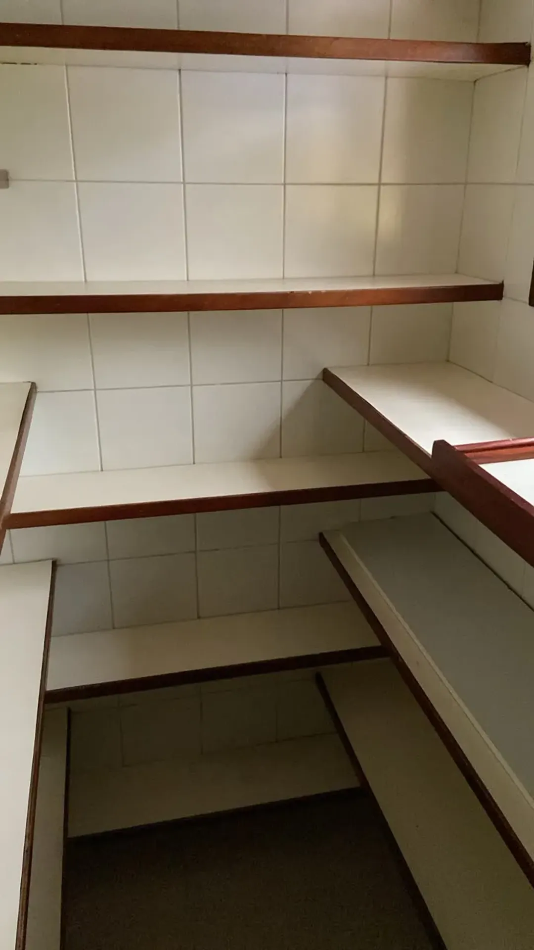 317 m² house with 3 suites, balcony grill and 3 parking — photo 43