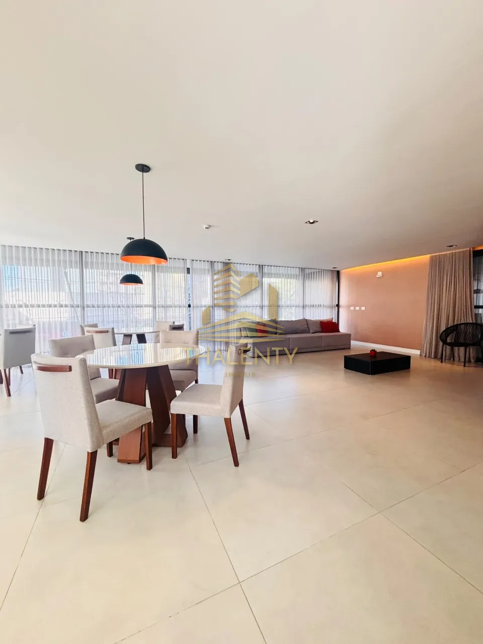 Furnished 1-bedroom apartment with open-plan kitchen — photo 20