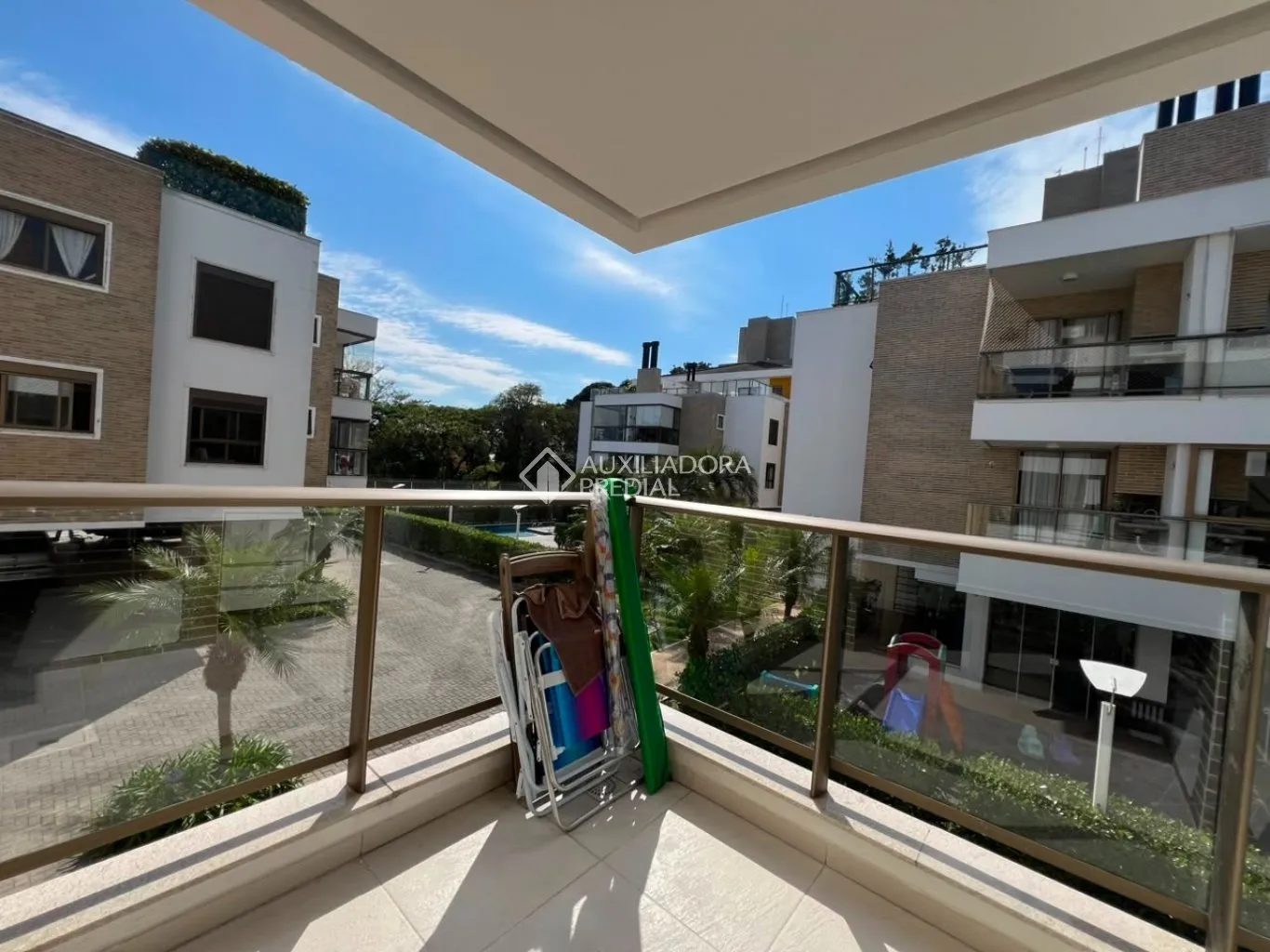 Apartamento amueblado de 2 dormitorios y cocina abierta — photo 11