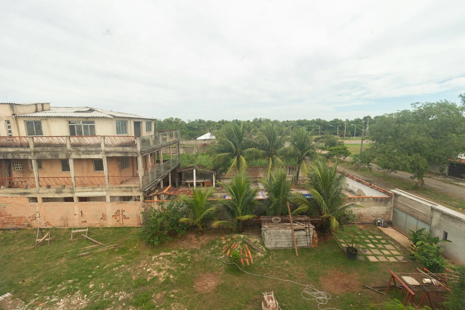 Unfurnished 2-bedroom apartment with 1 bathroom and pets — photo 10