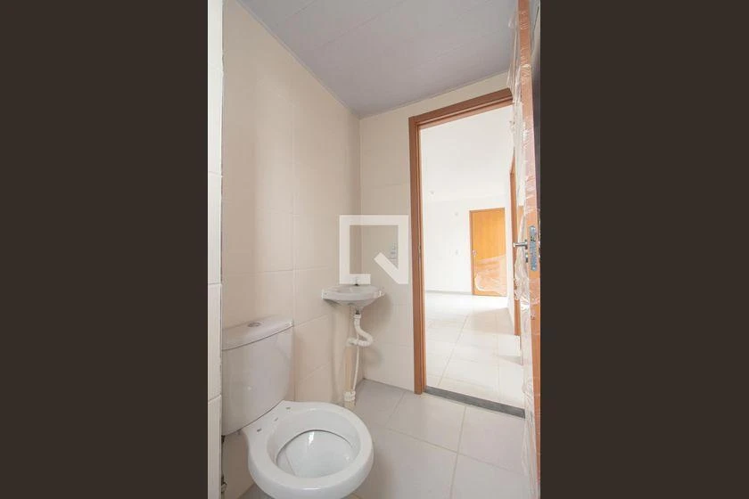 Unfurnished 2-bedroom apartment with private garden — photo 52