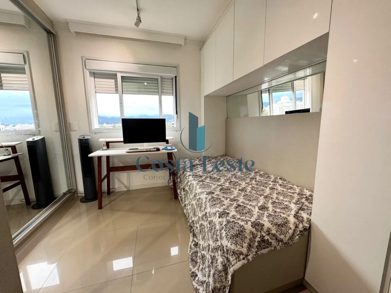2-bedroom apartment with a home office in Florianópolis — photo 10