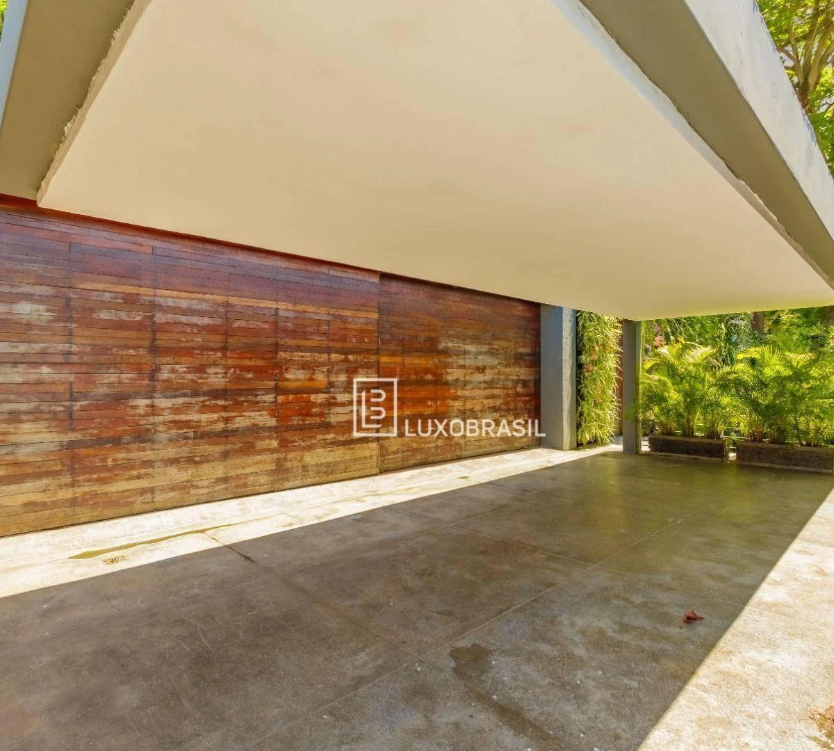 Furnished 800 m² house with 5 en-suite bedrooms — photo 20