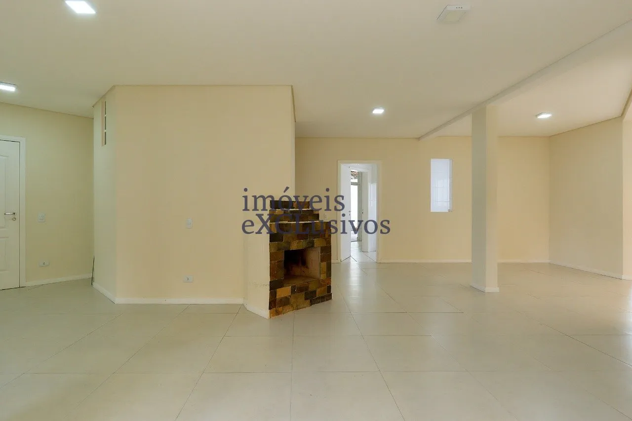 House with 3 en-suite bedrooms and 500 m², 3 parking — photo 8