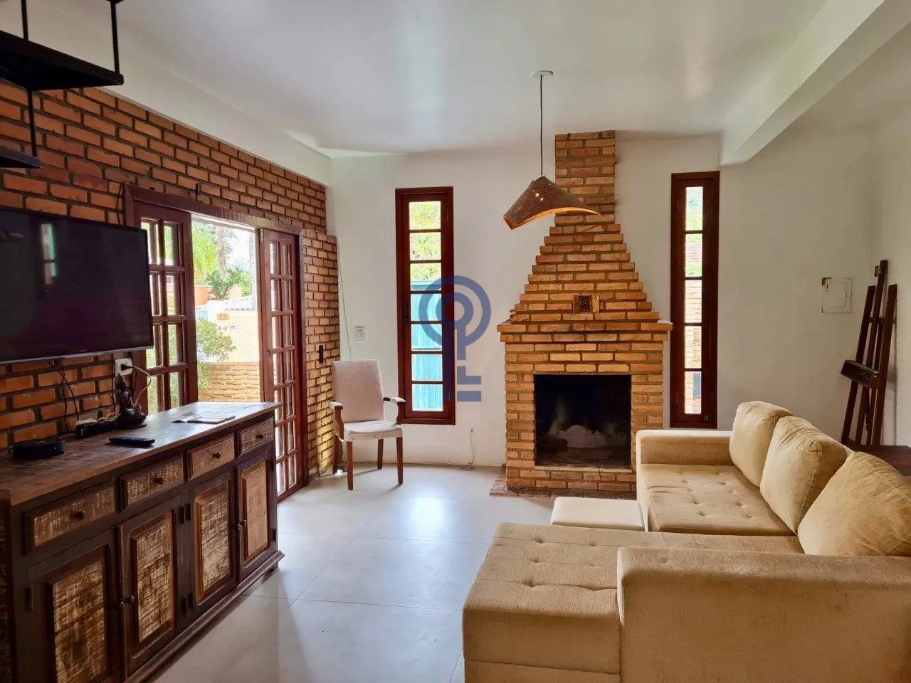 House with 2 bedrooms, both en-suite, plus private garden — photo 18
