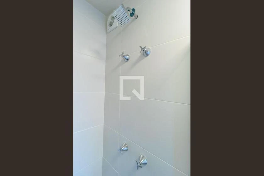3-bedroom apartment with a park view in Curitiba — photo 55