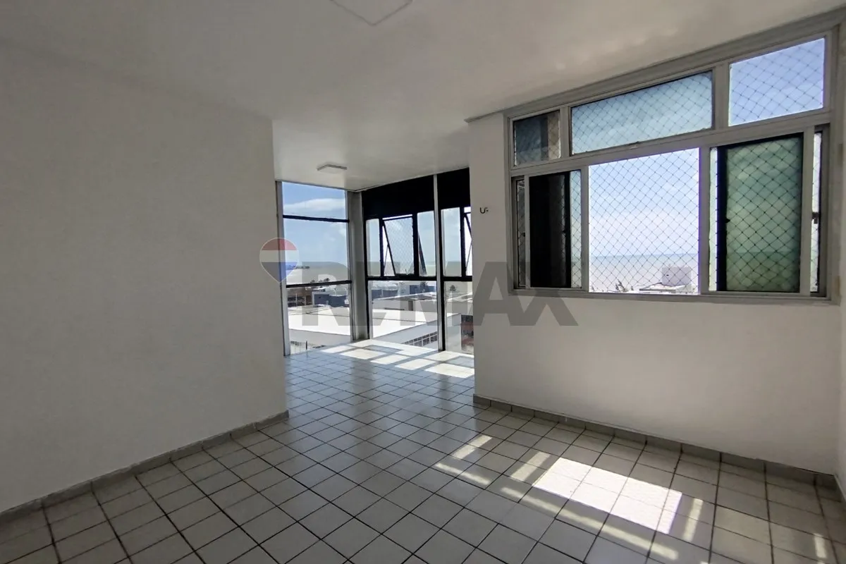 3-bedroom apartment with a closed kitchen and 160 m² — photo 16