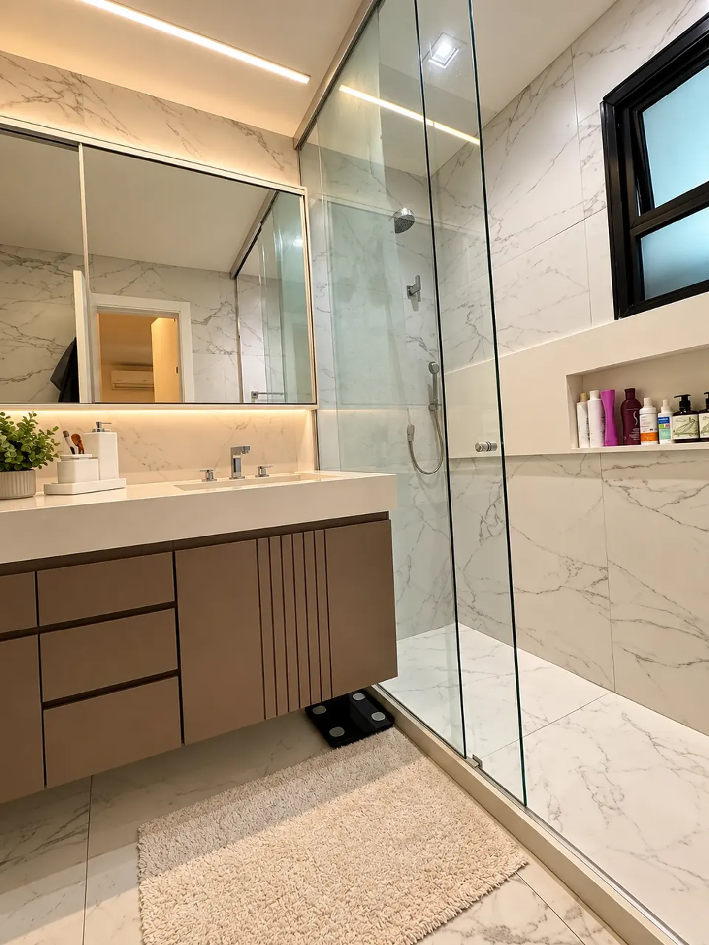 Вид на воду и 4 спальни: квартира 240 м² — photo 29