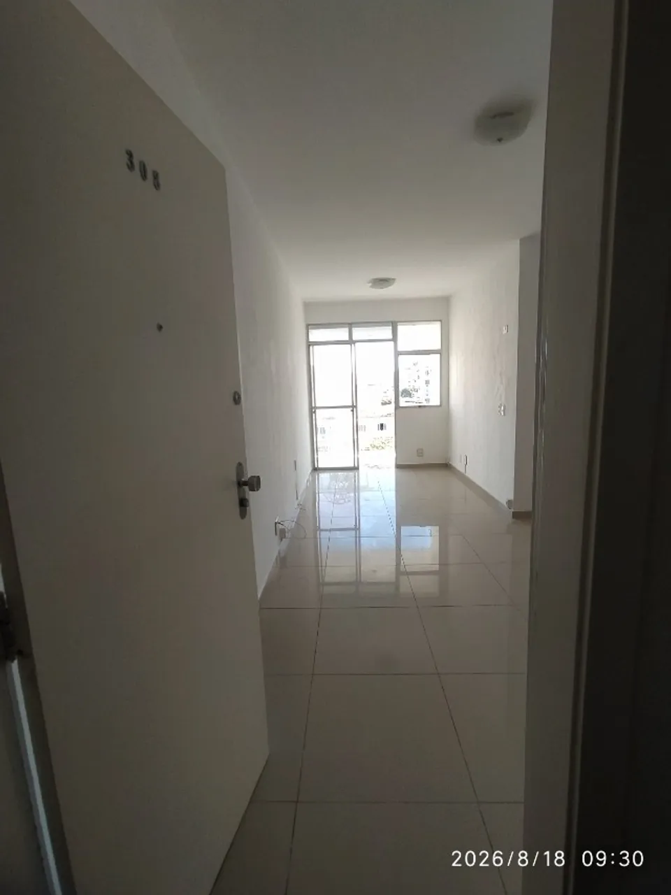 2-bedroom apartment with 2 bathrooms and a balcony — photo 12