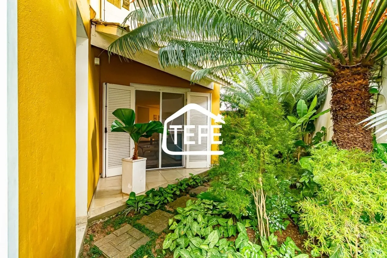 House with 4 bedrooms and 5 bathrooms — photo 16