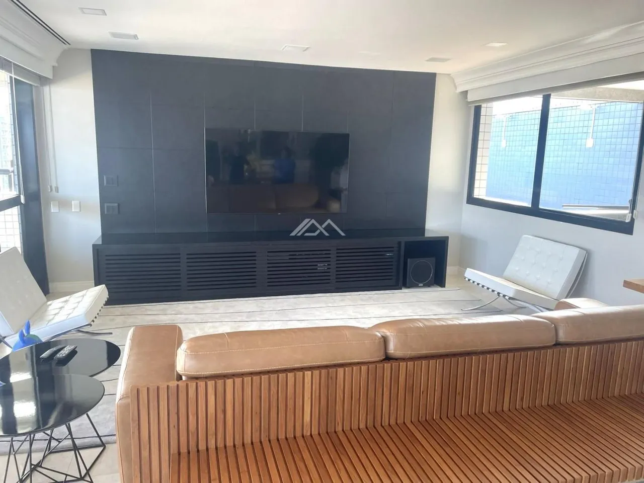 Apartment with 4 bedrooms and 5 bathrooms and enclosed balcony — photo 8