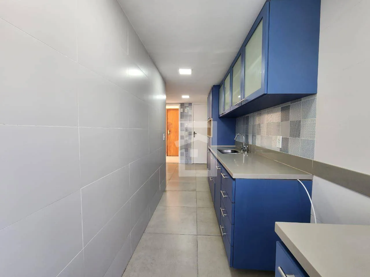 197 m² apartment on the 22nd floor with a private garden — photo 10