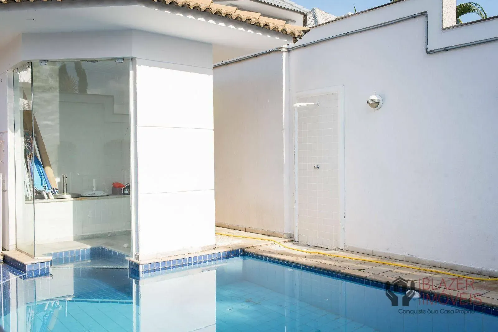 Furnished 4-bedroom house with 354 m² and 5 baths — photo 28