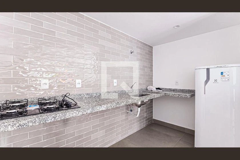 2-bedroom apartment with a grill on the balcony — photo 34