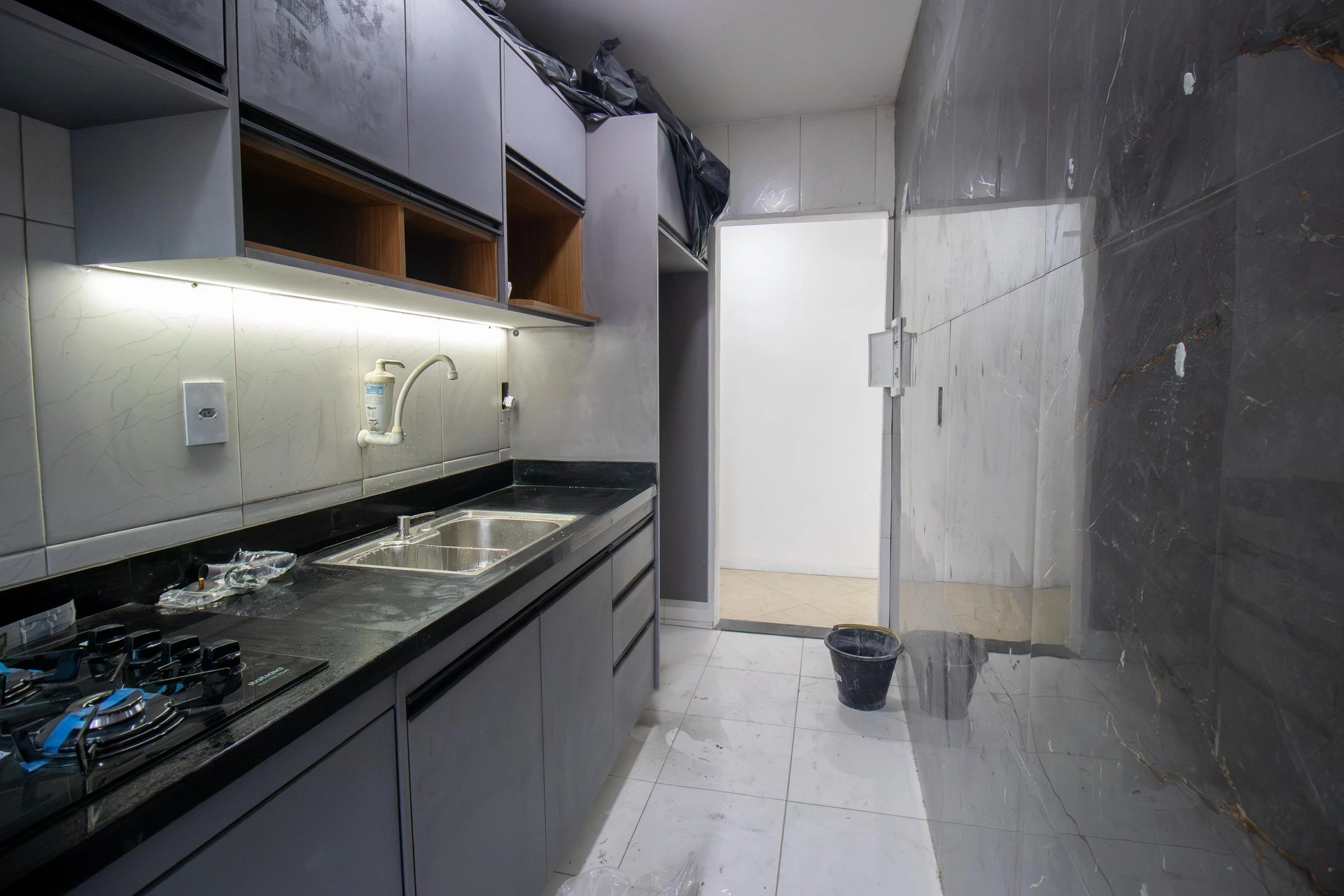 Apartamento mobiliado com 2 quartos e varanda fechada — photo 8