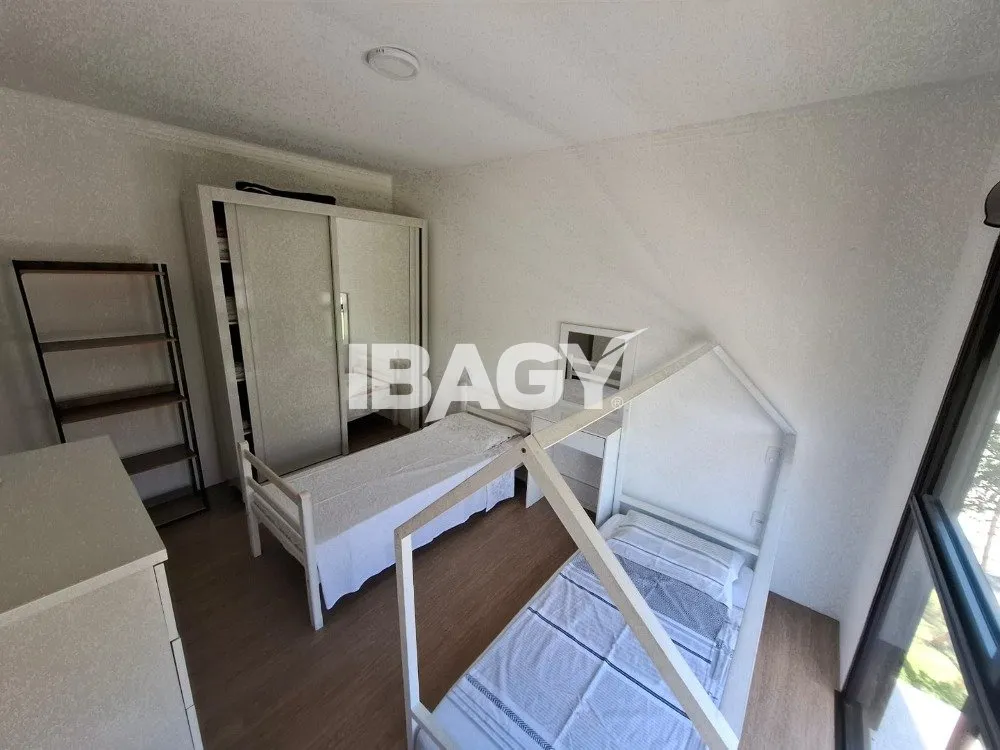 Furnished house with 4 en-suites and 220 m², no parking — photo 27