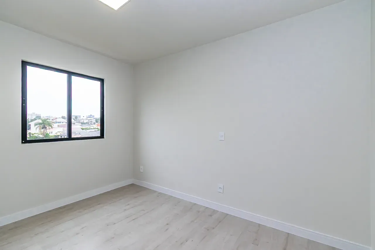 Park view in a 2-bedroom apartment, 52 m² — photo 9