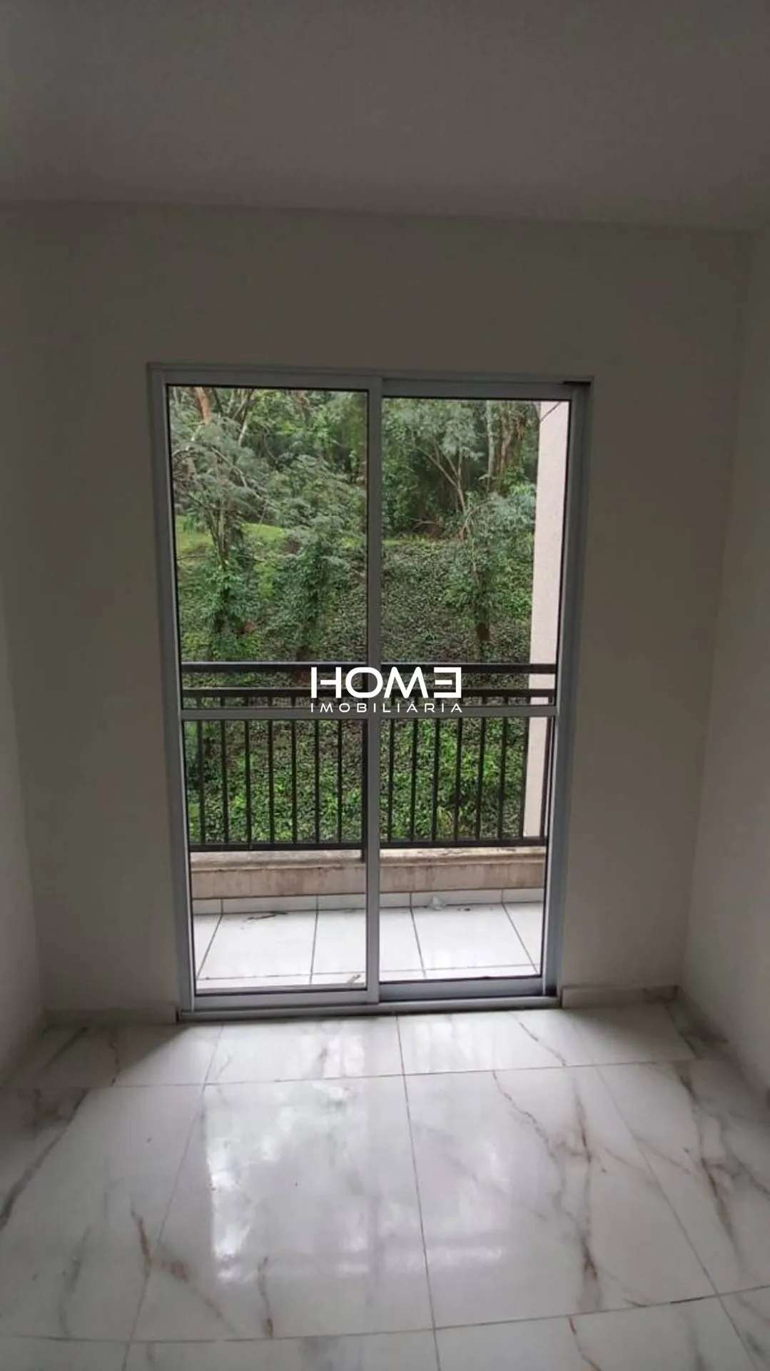 2-bedroom apartment with a mountain view — photo 3