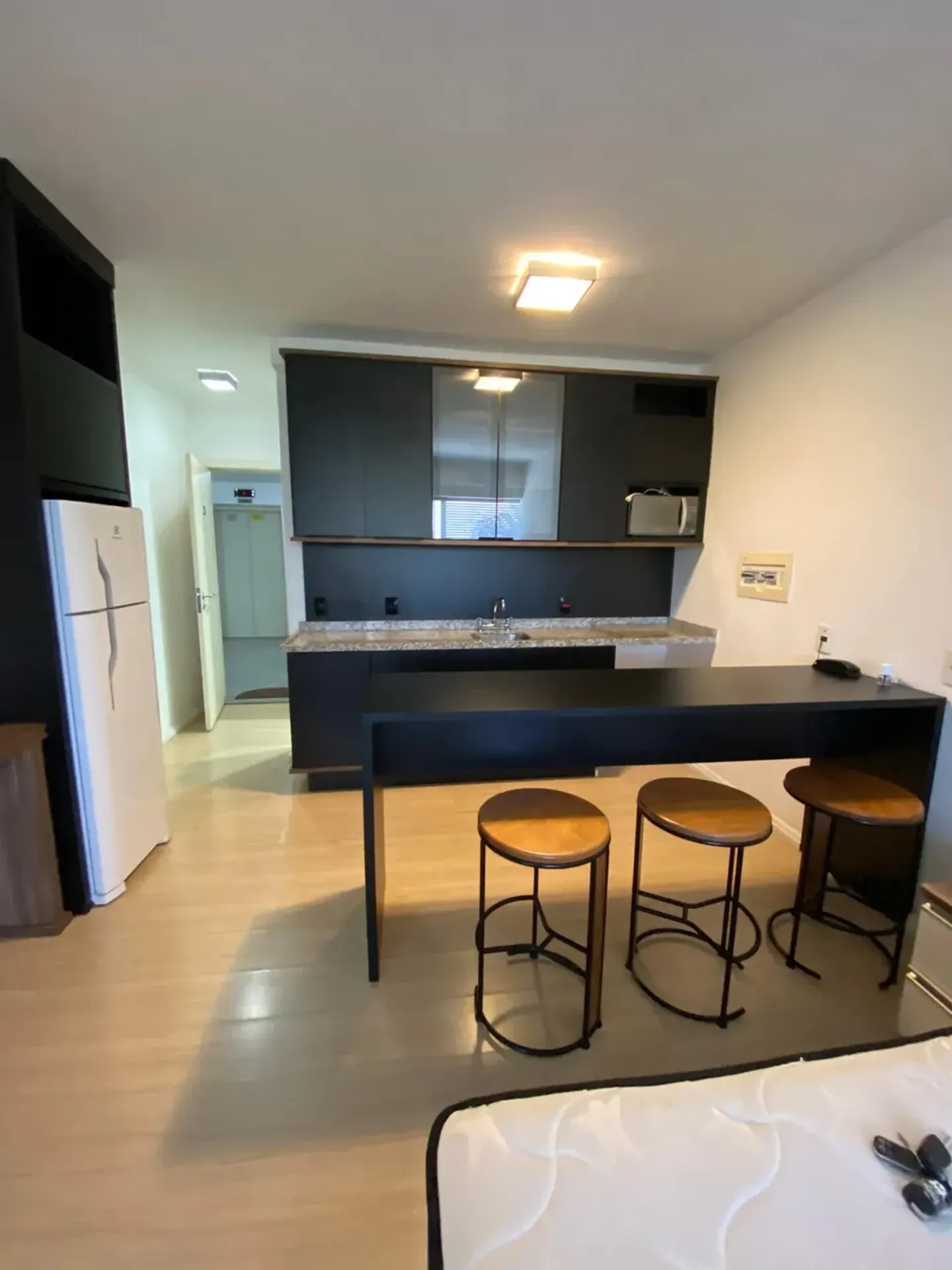 Studio on the 3rd floor with a washing machine