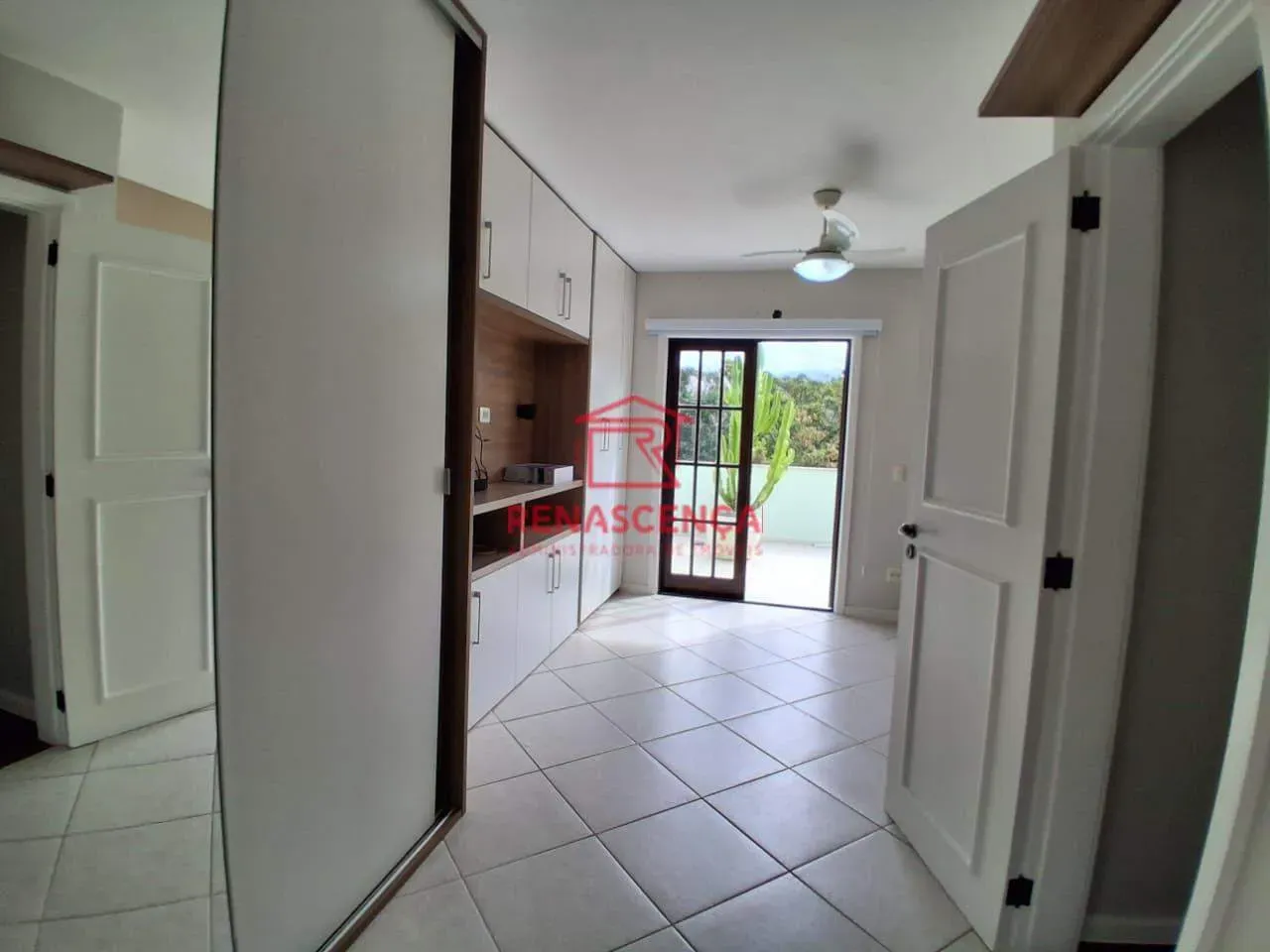 House with 3 bedrooms and 5 bathrooms plus 2 parking — photo 4