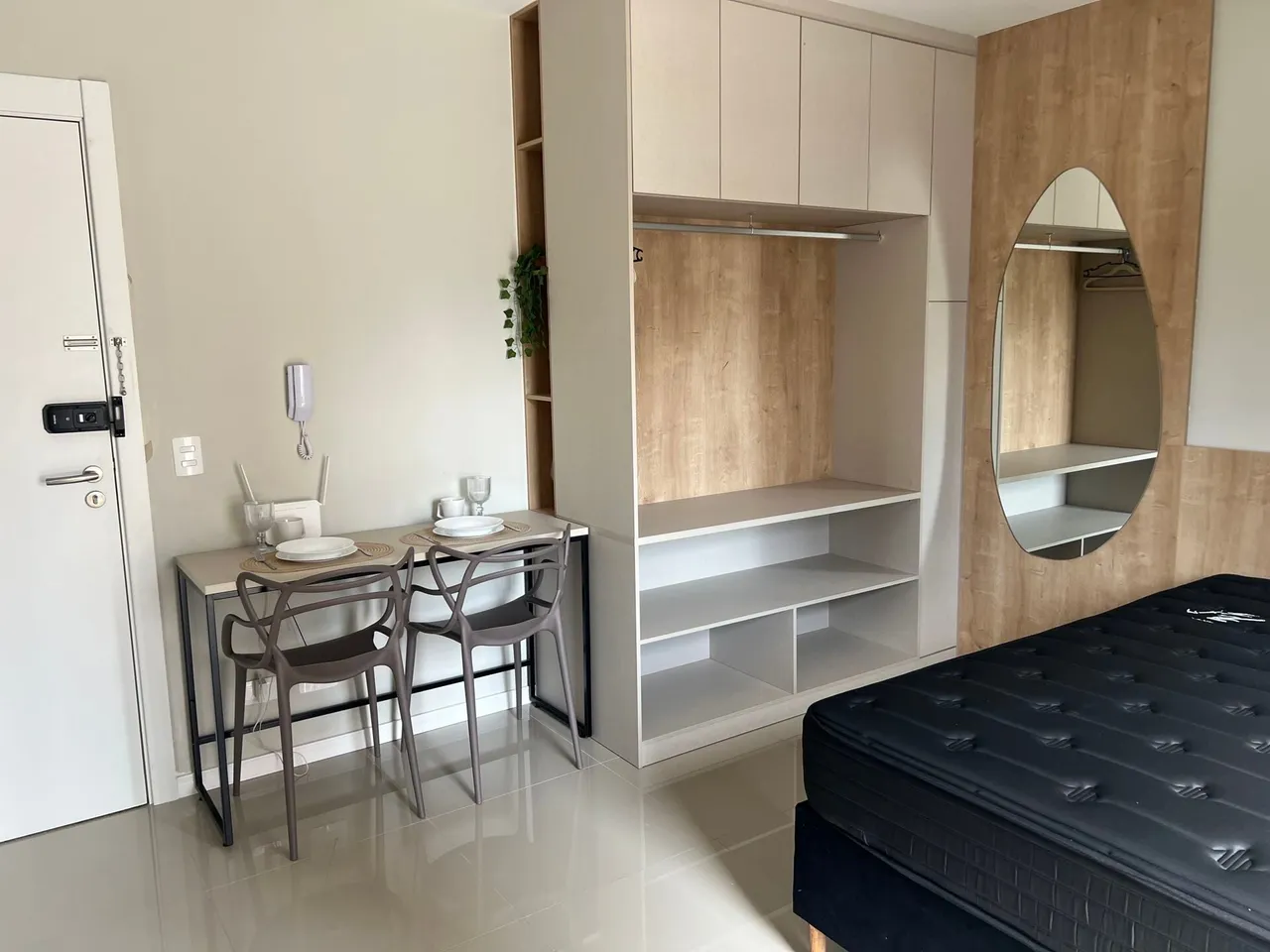 Furnished apartment with open-plan kitchen and 1 bedroom — photo 5