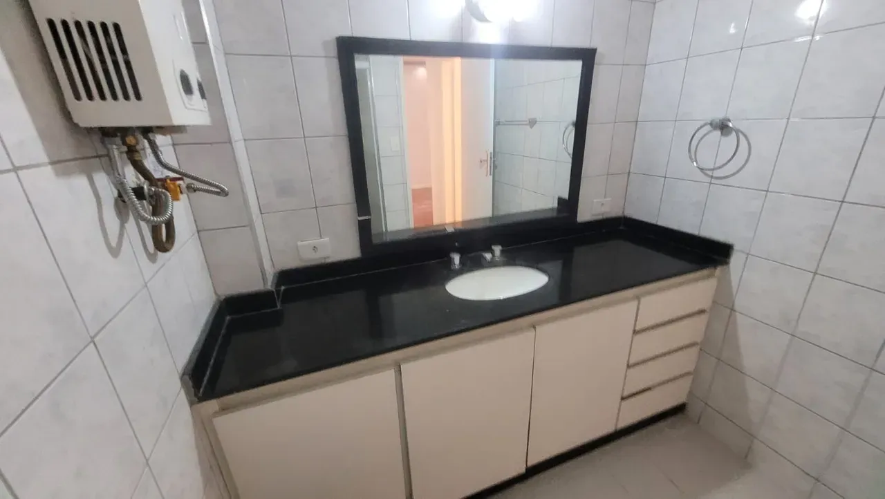 78 m² apartment with 2 bedrooms and 2 bathrooms — photo 30