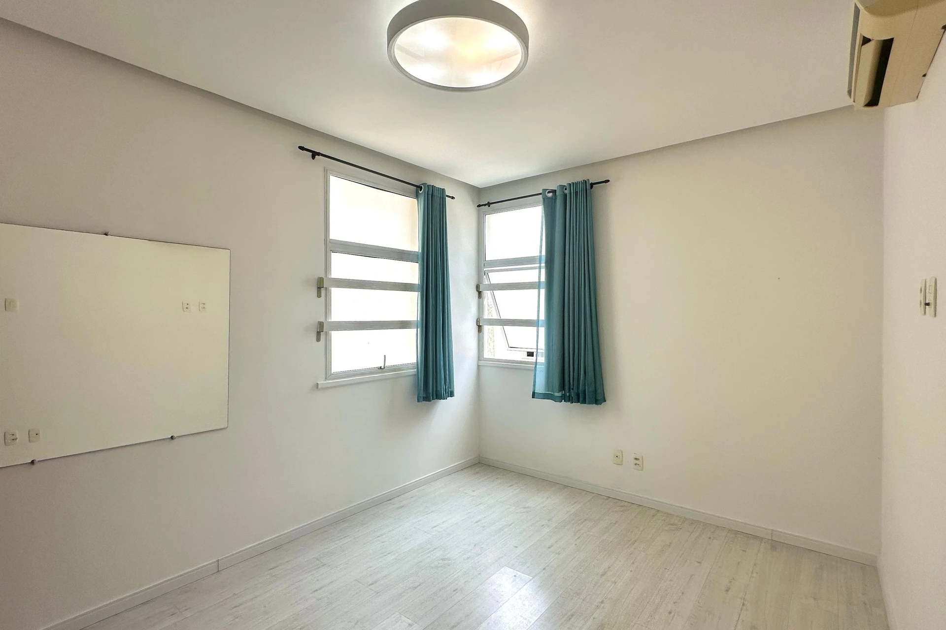 Apartamento mobiliado com 2 quartos e cozinha americana — photo 2