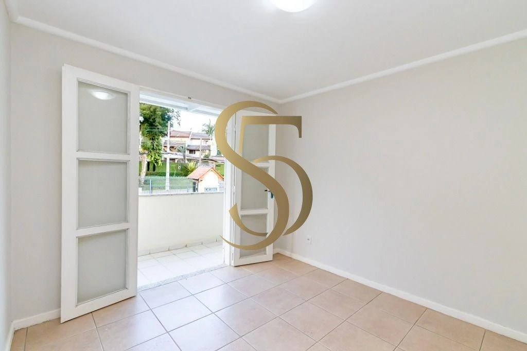 170 m² house with 4 bedrooms and a balcony — photo 13