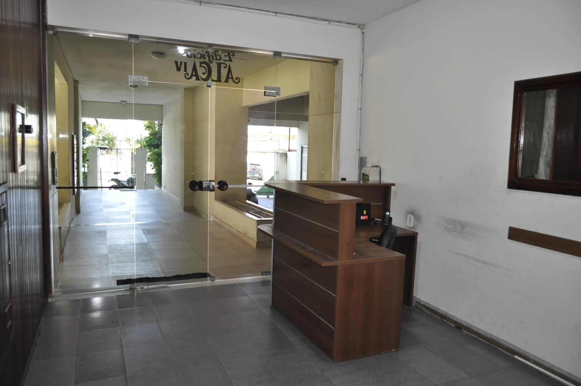 Rental apartment with 2 bedrooms and 1 parking spot — photo 35