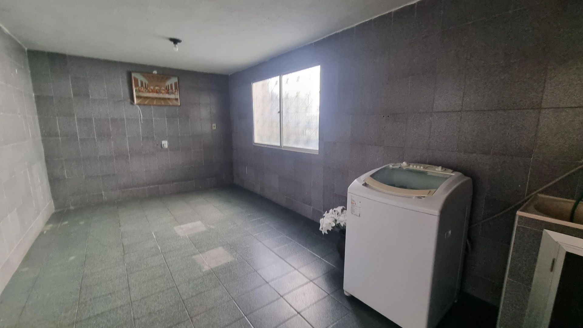 Washing machine in a 5-bedroom house, 200 m² — photo 26